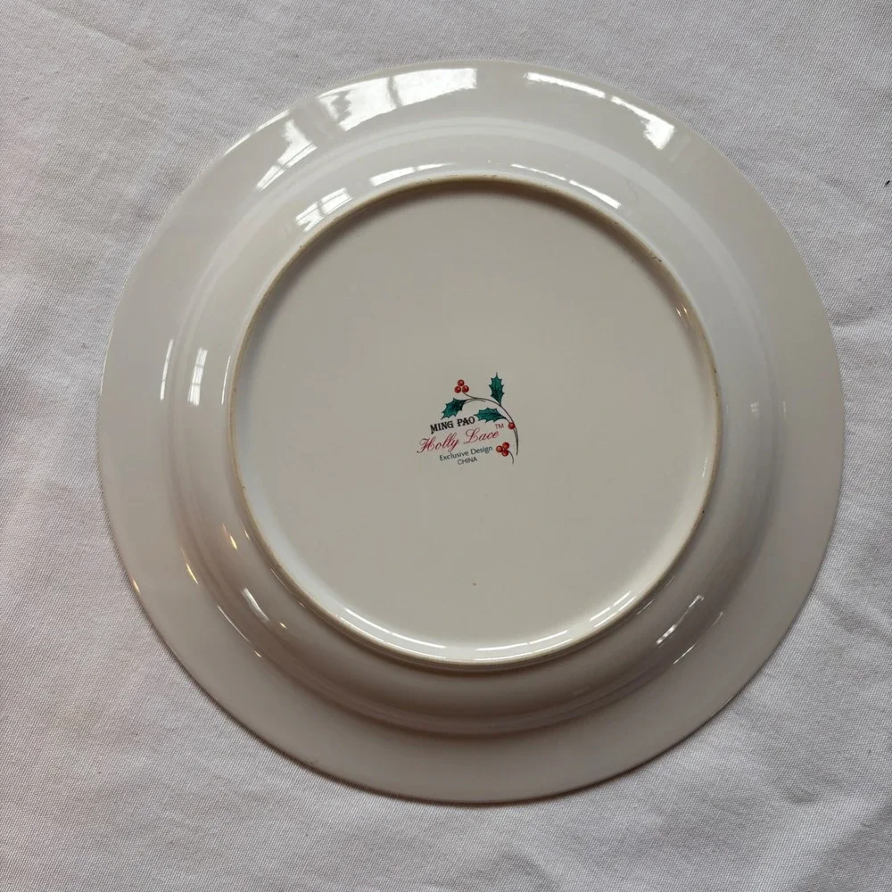 Ming Pao Holly Lace Christmas Dinner Plates Set of 4 Holly‎ Berry China 10.5 in
